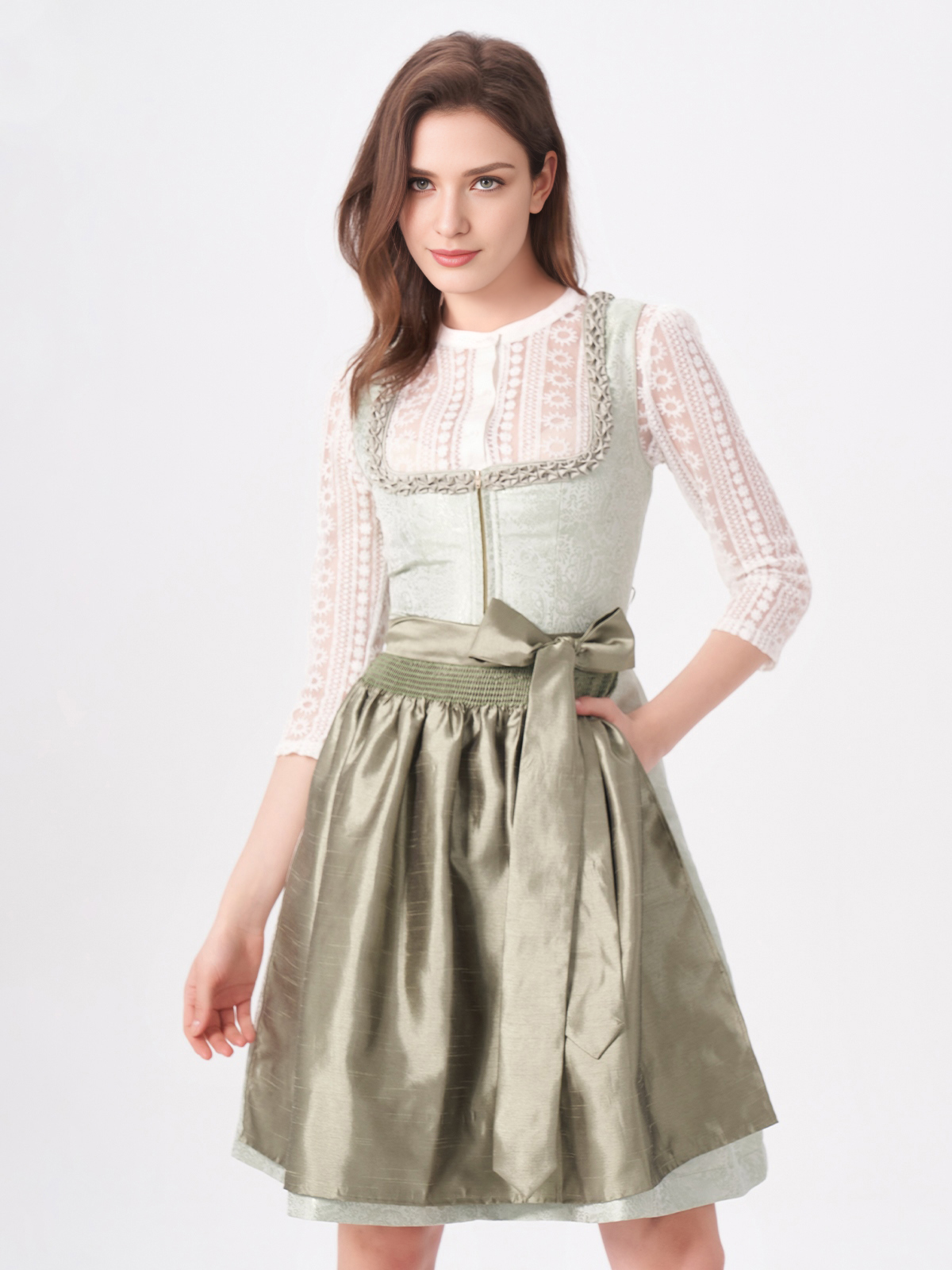 Dirndl Altrosa in eleganter Umgebung