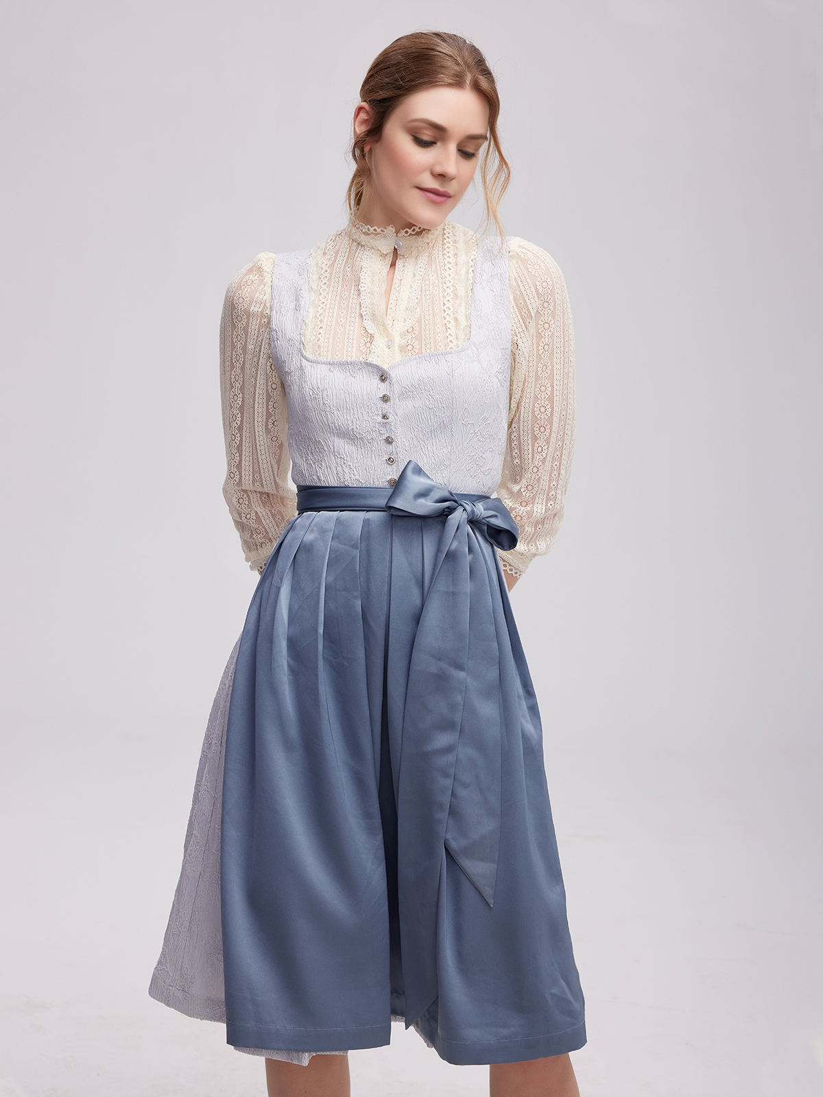Dirndl kurz in Blau
