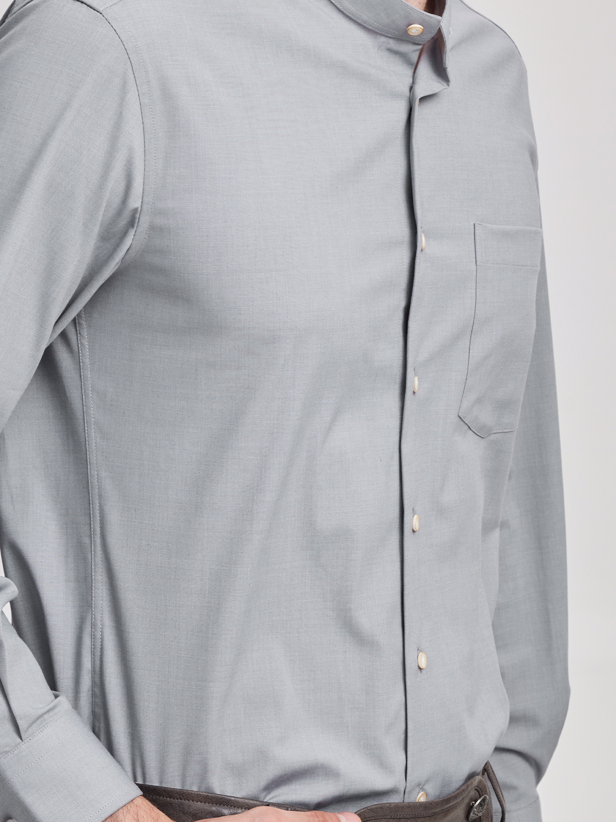 Modernes Dirndl in Grau