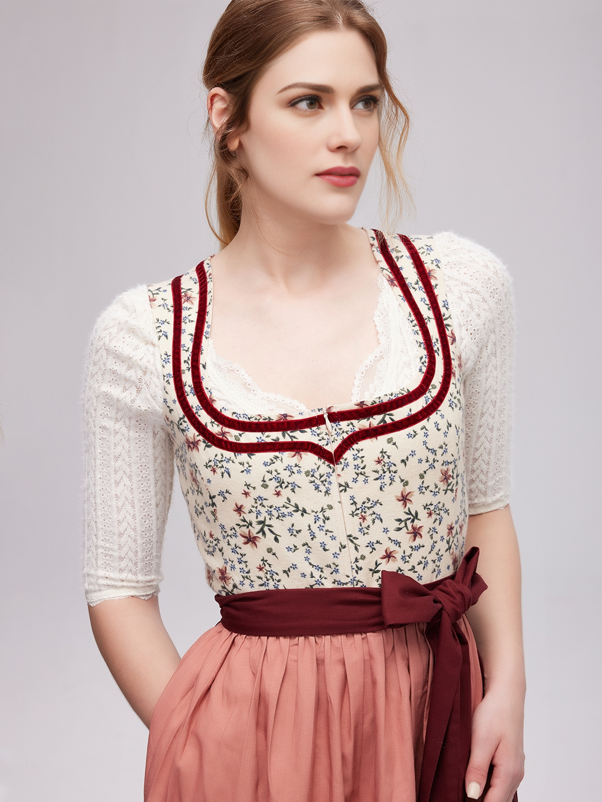 Dirndl mit perfekter Passform dank Miederösen