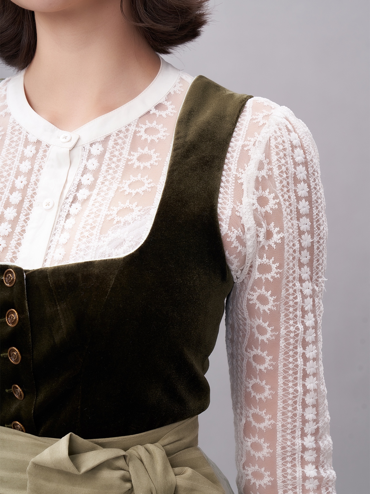 Dirndl in Grün mit modernem Schnitt
