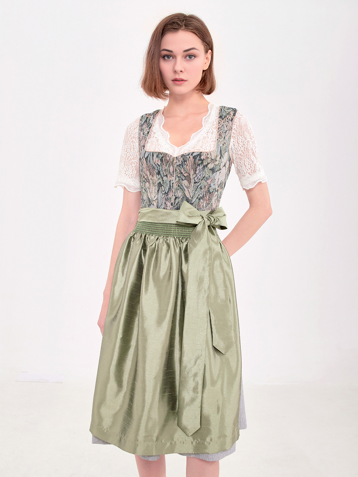 Dirndl in Grün – Eleganz mit modernem Twist