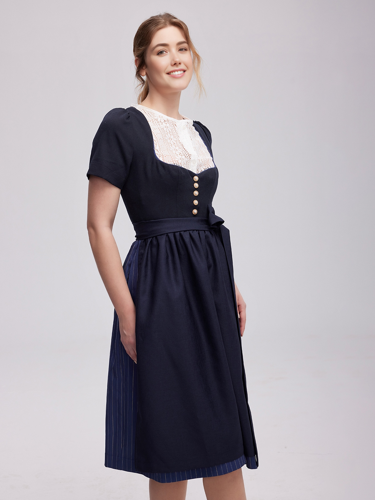 Samt Dirndl Rosa in eleganter Ausführung