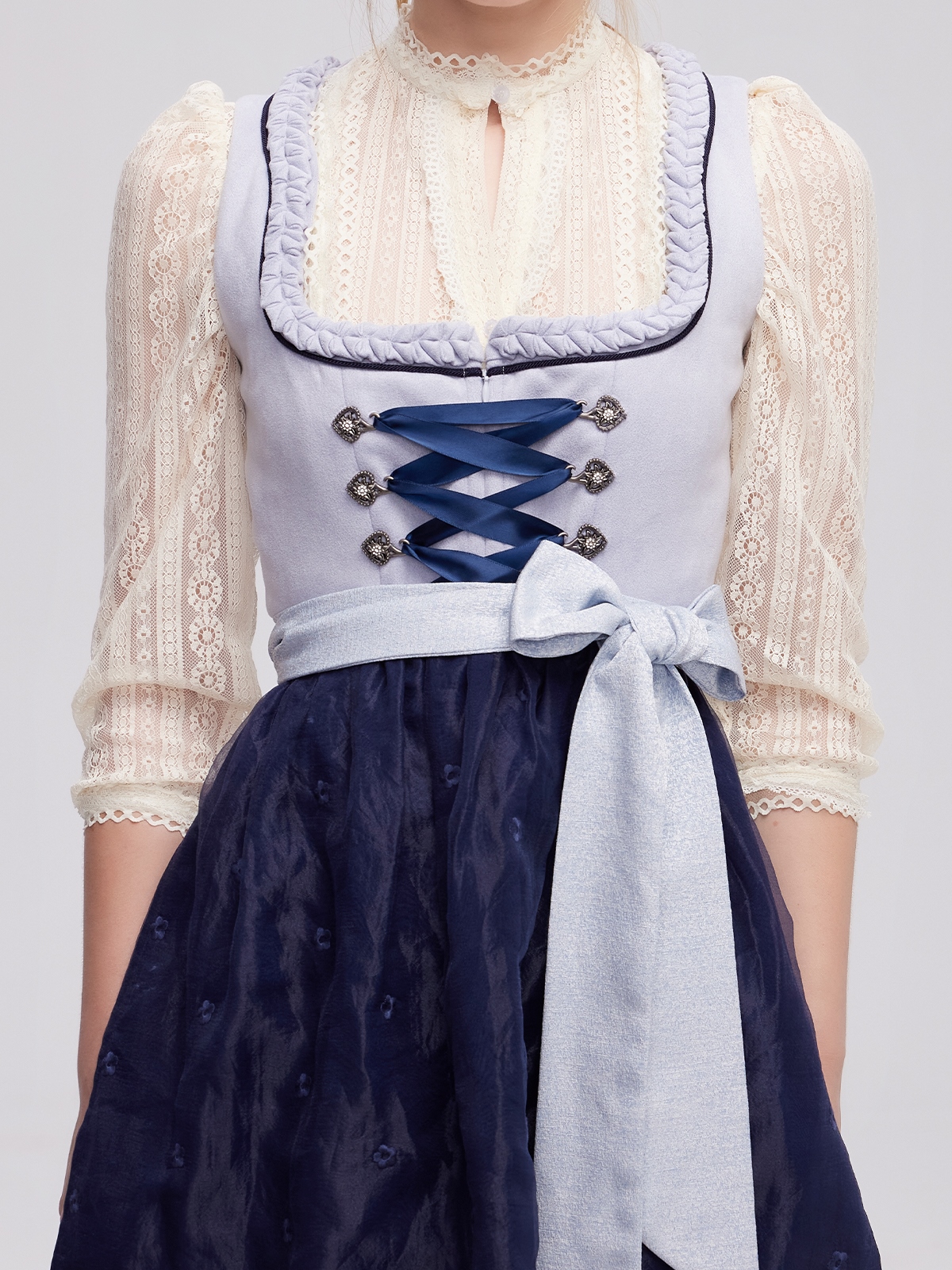 Dirndl Hellgrün in eleganter Ausführung