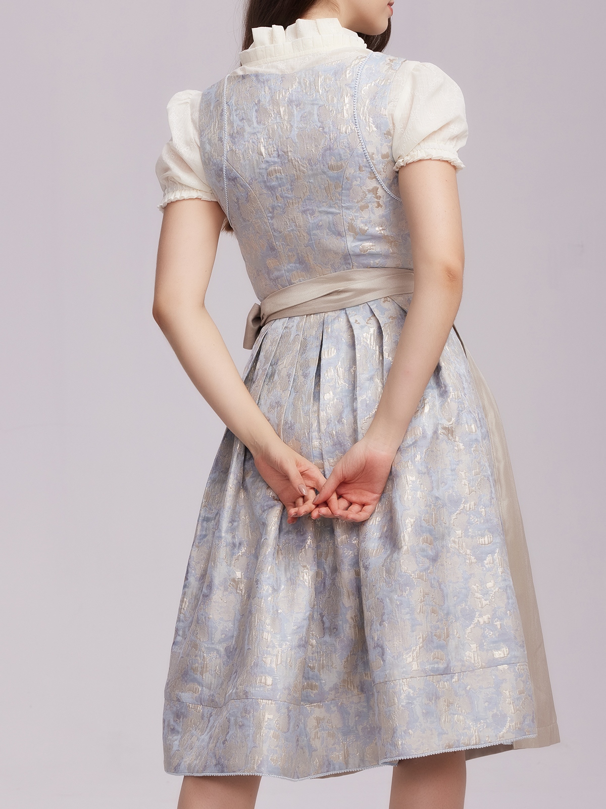 Perfektes Dirndl in Blau
