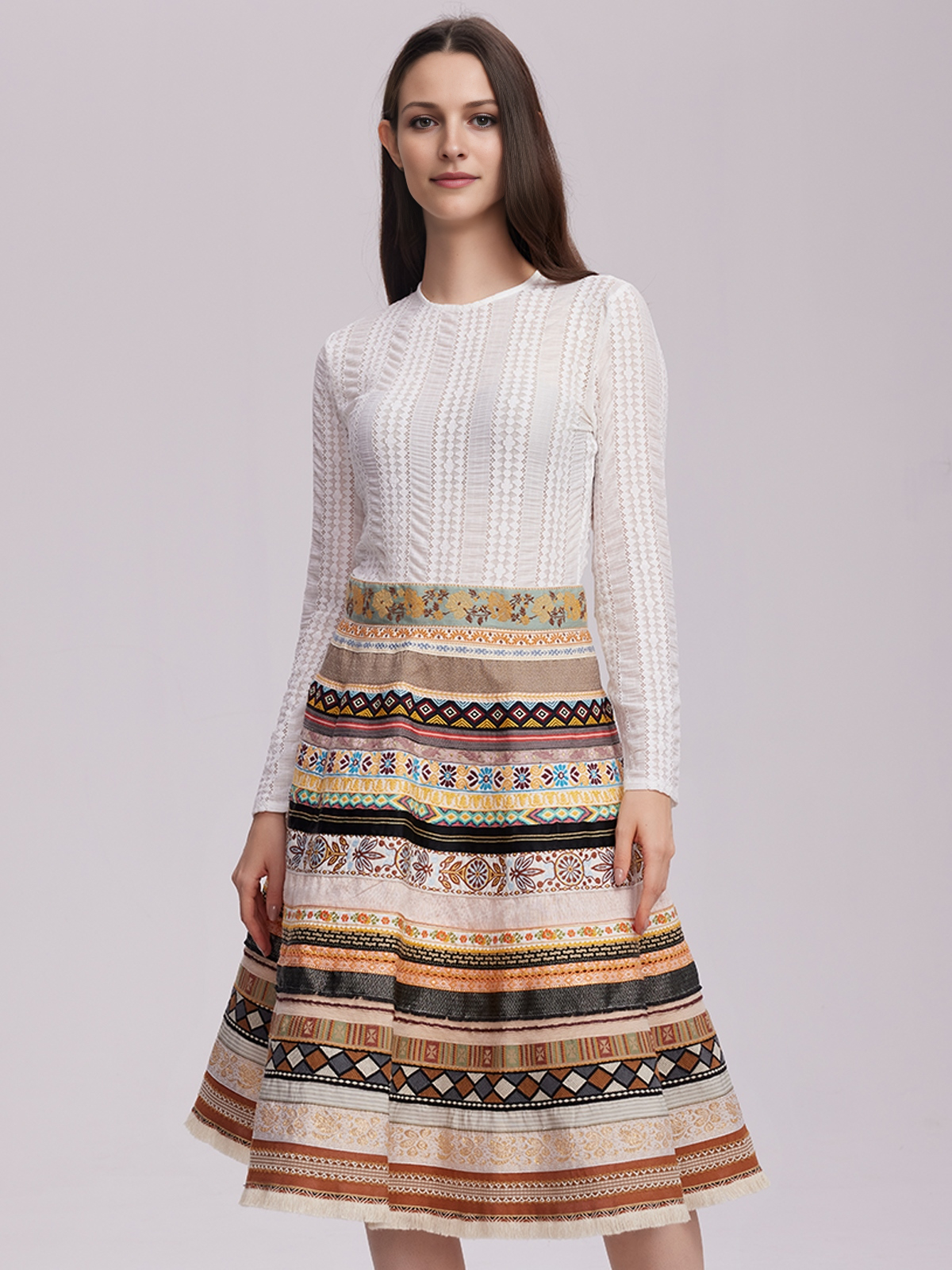 Dirndl mit schwarzer Bluse
